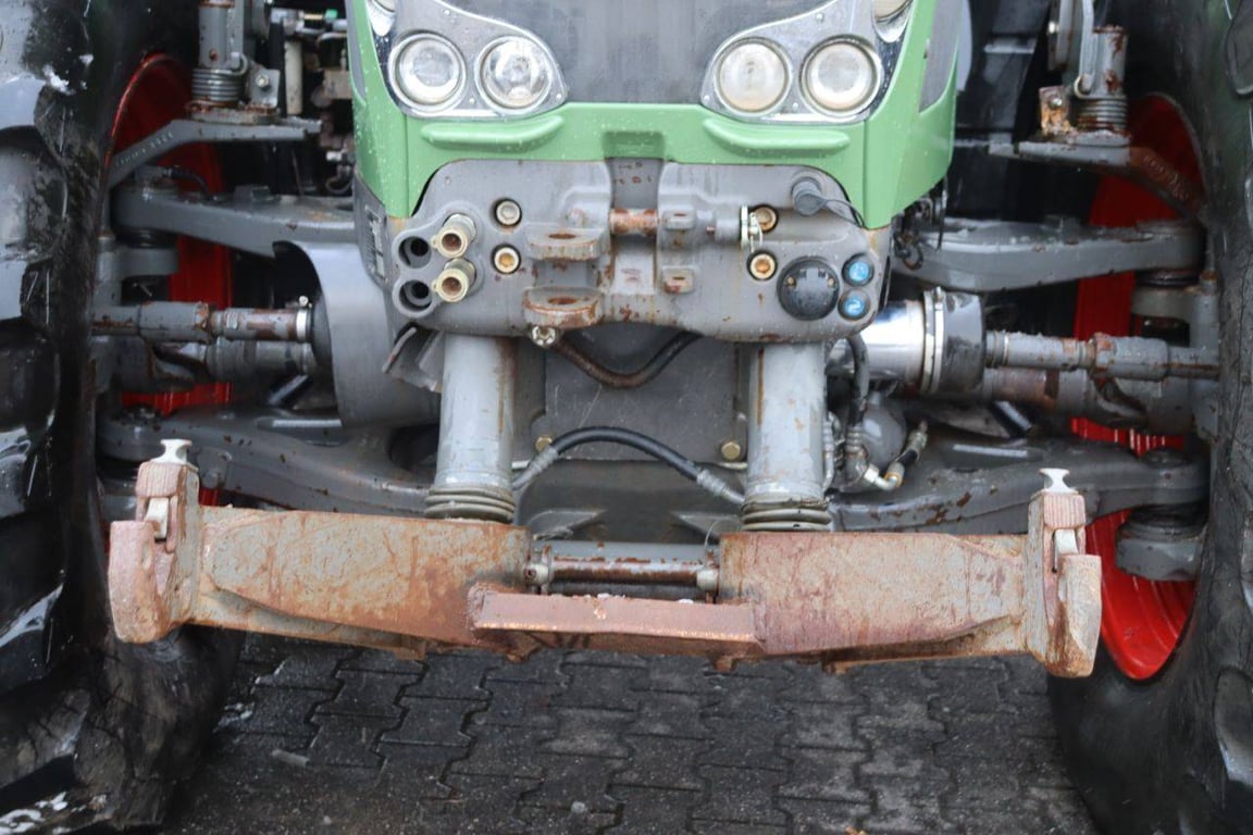 Tractor Fendt 930 Vario Diesel 2010 2010 Fendt 930 Vario 2010 1 image 12