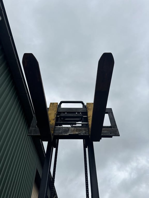 Heavy machinery product image - Image 8 of 15