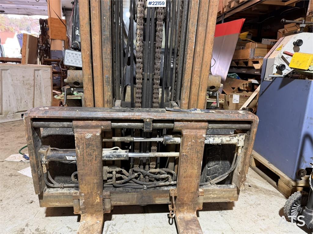 Mitsubishi FD30N forklift with side shift 2004 22159 FD30N forklift with side shift 2004 1 Forklift image 12