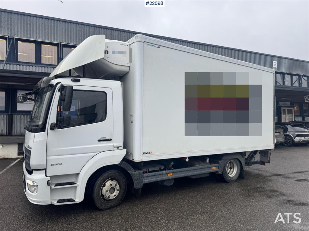 Mercedes-Benz Atego 823 box truck with refrigeration/freezer uni 2017 22098 Atego 823 box with refrigeration/freezer uni 2...