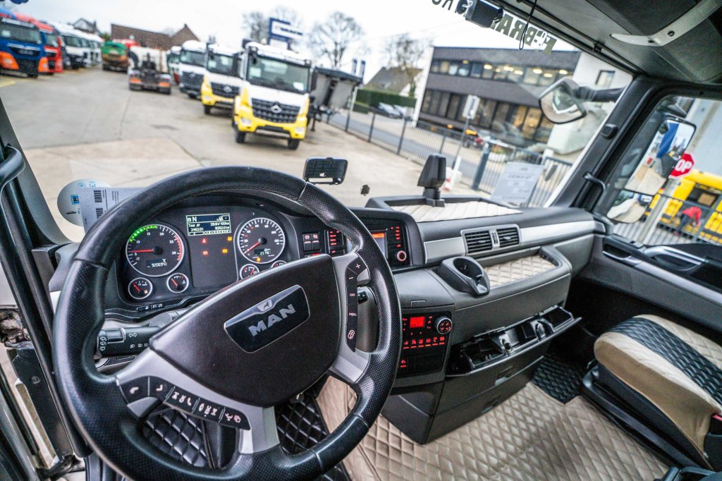 MAN TGX 18.440 XLX BLS 2016 E65155 TGX 18.440 XLX BLS 2016 1 image 13