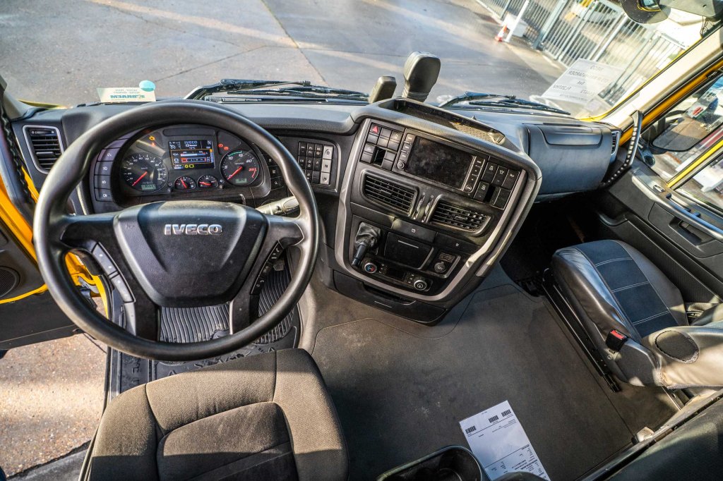IVECO 570 X-WAY + INTARDER+HYDR. 2019 E64672 570 X-WAY + INTARDER+HYDR. 2019 1 image 12