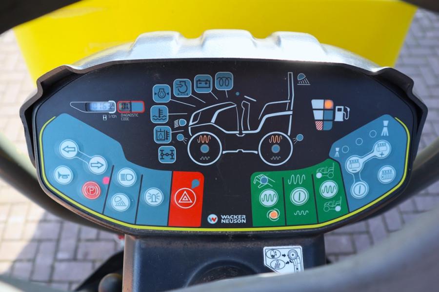 Wacker Neuson RD28-120 Diesel, Front And Rear Vibrating Smooth D 2019 WACKERNEUSON - RD28-120 - 90236 RD28-120 Diesel, Fro...