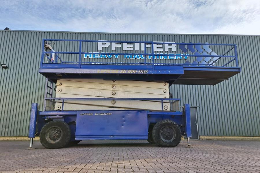 Liftlux SL205-25D4WDS/P Diesel, 4x4 Drive, Hydraulic Deck 2002 LIFTLUX - SL205-25D4WDS/P - 90387 Liftlux SL205-25D4WDS/P D...