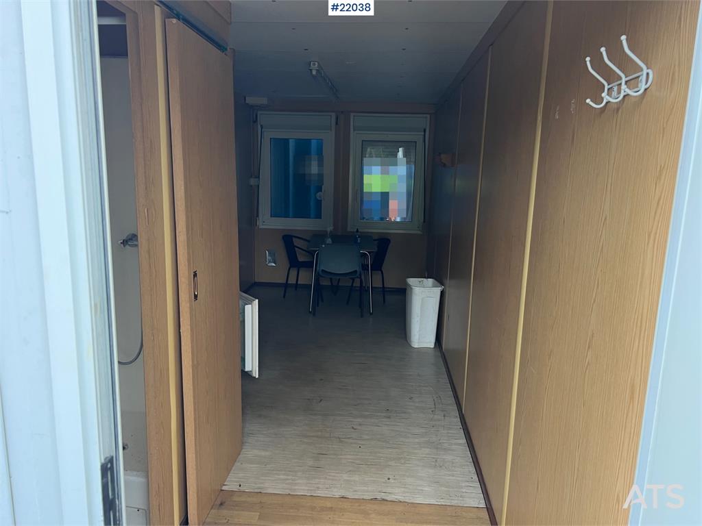 20 fot container m/ wc, dusj, vask, varmtvannsbere 2000 22038 20 fot container m/ wc, dusj, vask, varmtvannsbere 2000 1 im...