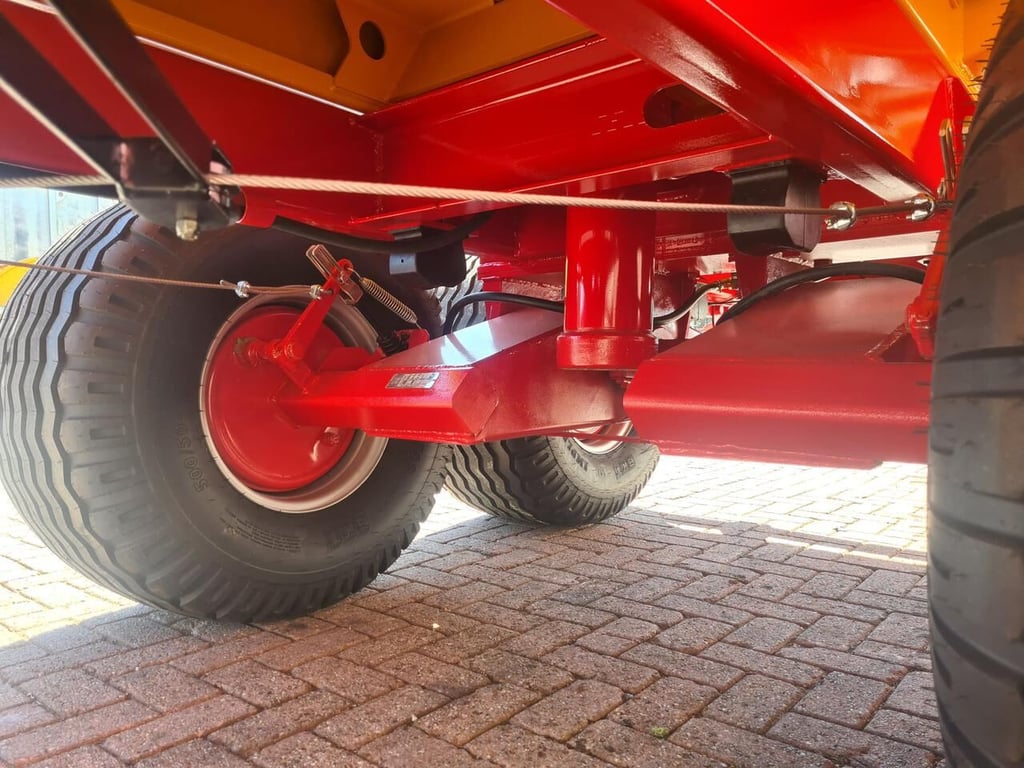 Heavy machinery product image - Image 12 of 15