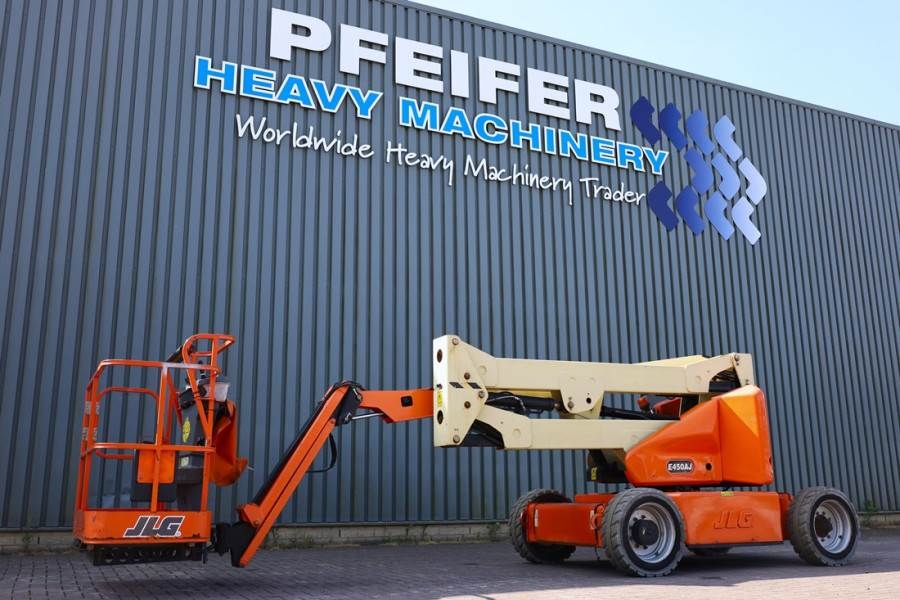 JLG E450AJ Electric, 16m Working Height, 7.2m Reach, 2 2013 JLG - E450AJ - 90067 E450AJ Electric, 16m Working Height, 7.2m...