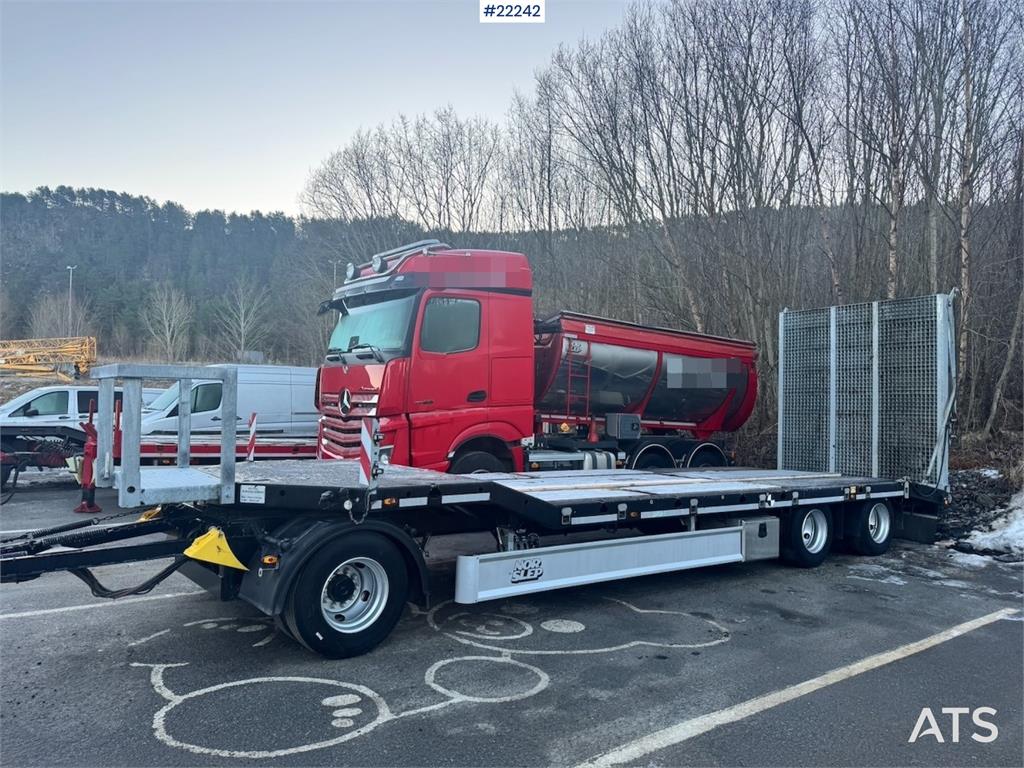Fliegl DTS 300 Machinery Trailer – Hydraulic Ramps 2025 22242 Fliegl DTS 300 Machinery Trailer – Hydraulic Ramps 2025 1 Lo...