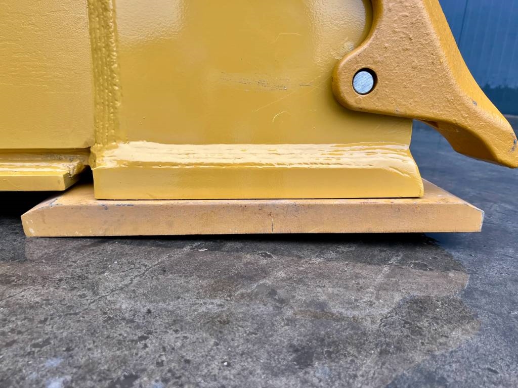 CAT 980 incl. cutting edge + side protectors 2025 907269 980 incl. cutting edge + side protectors 2025 0 image 7