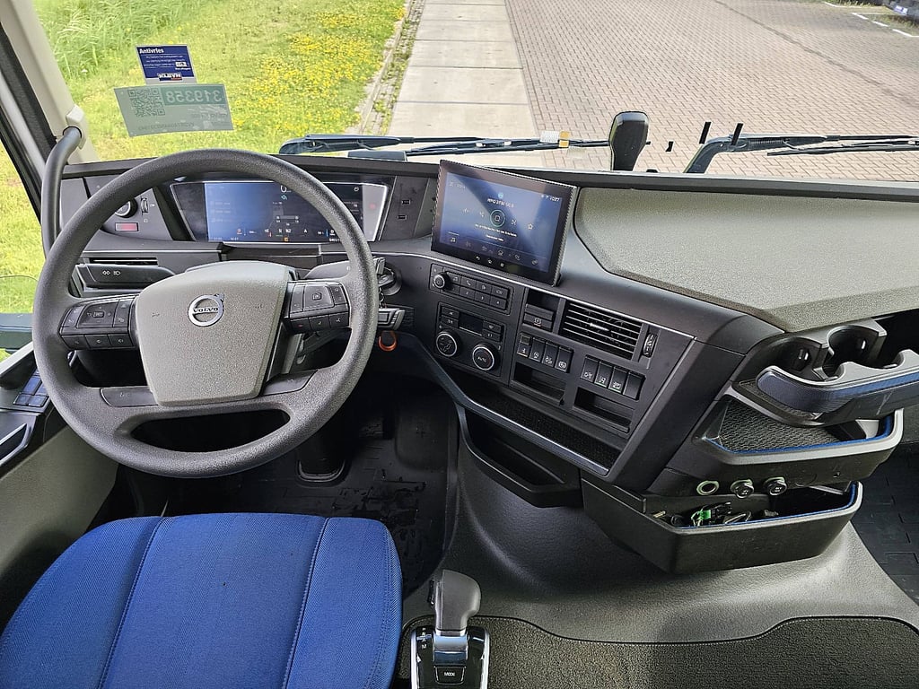 Heavy machinery product image - Image 8 of 16