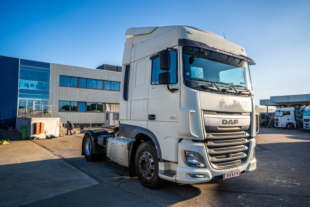 DAF XF 460 + HYDR. (50ton) 2017 E64581 DAF XF 460 + HYDR. (50ton) 2017 1 image 2