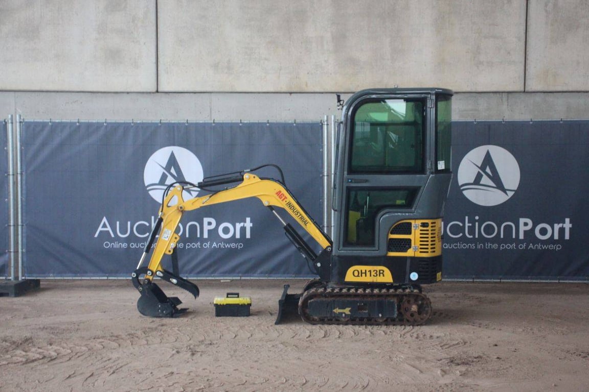 Mini Excavator AGT Industrial QH13R Diesel 2024 New 2024 AGT Industrial QH13R 2024 0 image 2