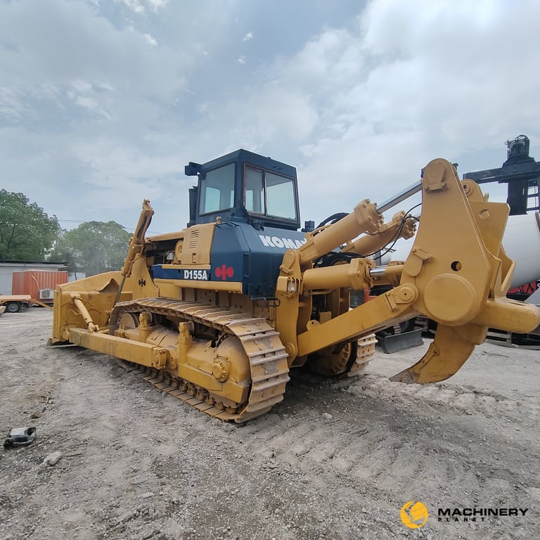 D155-2 Komatsu Dozer Original good condition D155-2 2018 1 Dozers image 5