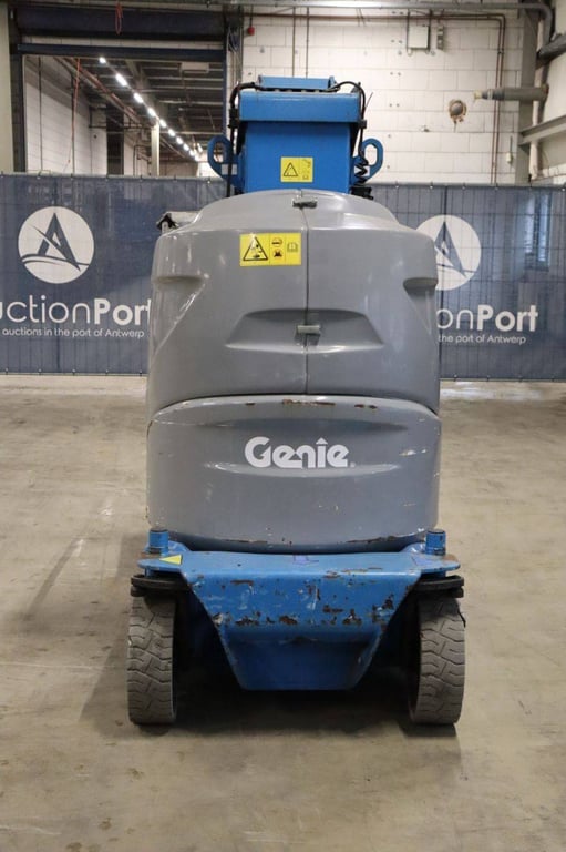 Genie GR26J Electric Mast Lift 9.90m 2016 2016 GR26J 2016 1 image 5