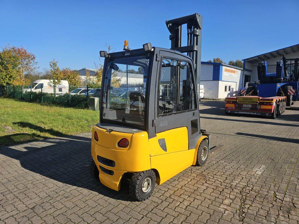 Heavy machinery product image - Image 10 of 20