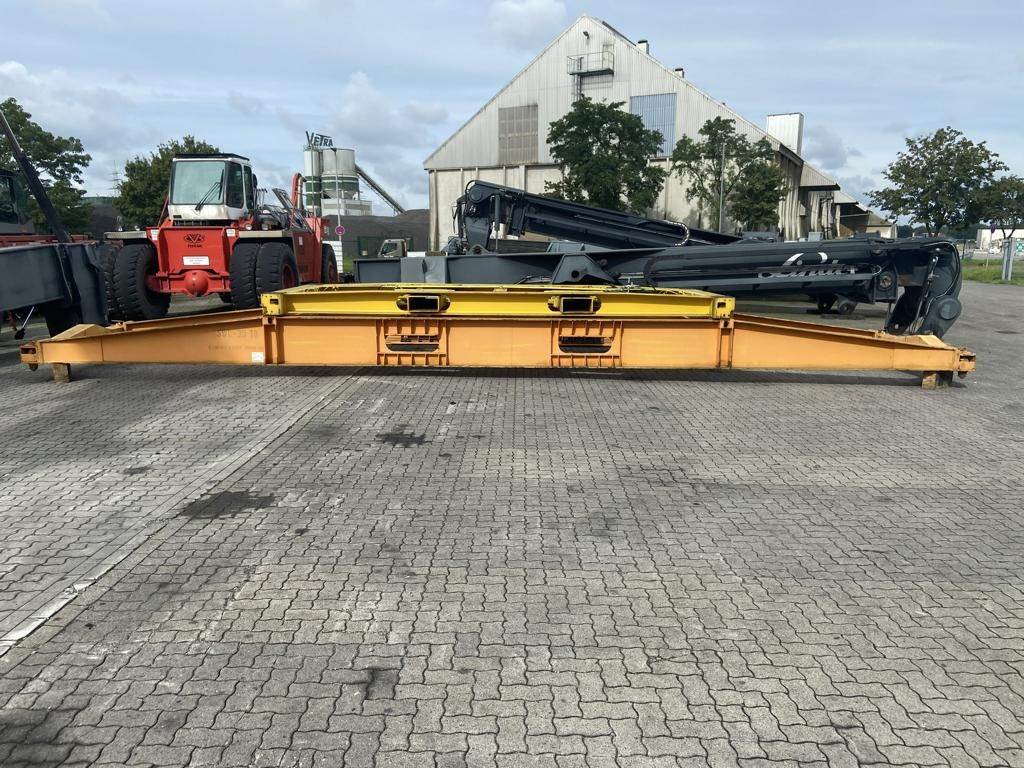 Kalmar 20 and 40 `Topspreader DIV1340 20 and 40 `Topspreader 1 image 4