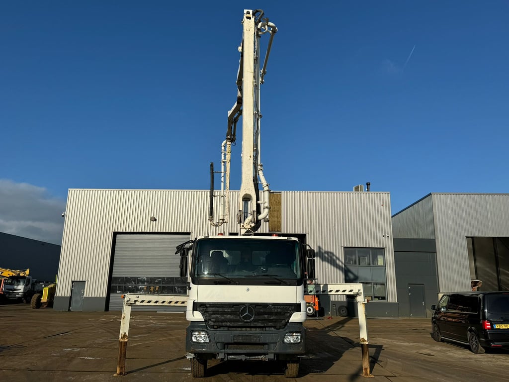 Heavy machinery product image - Image 13 of 15