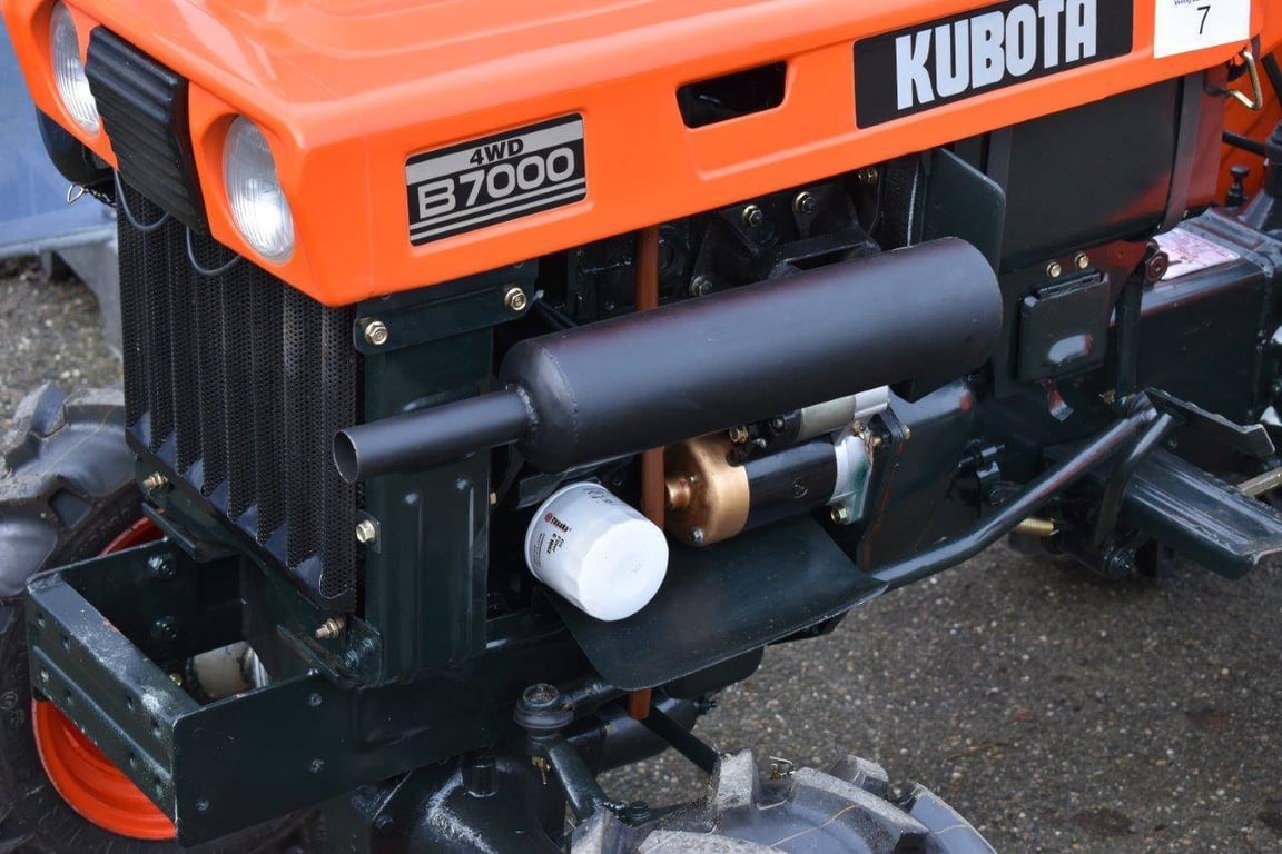 Mini tractor Kubota B7000 Diesel Refit B7000 1 image 7