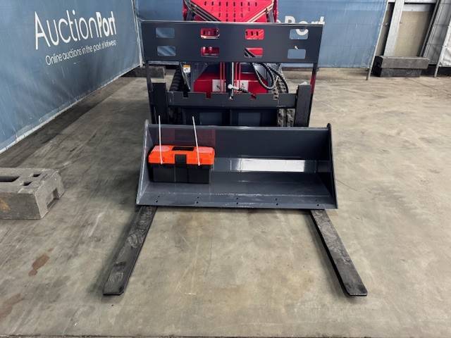 Skid Steer Loader Nuoman T330XL Red Diesel 2025 New 2024 Nuoman NM-SLD380 2024 0 image 4