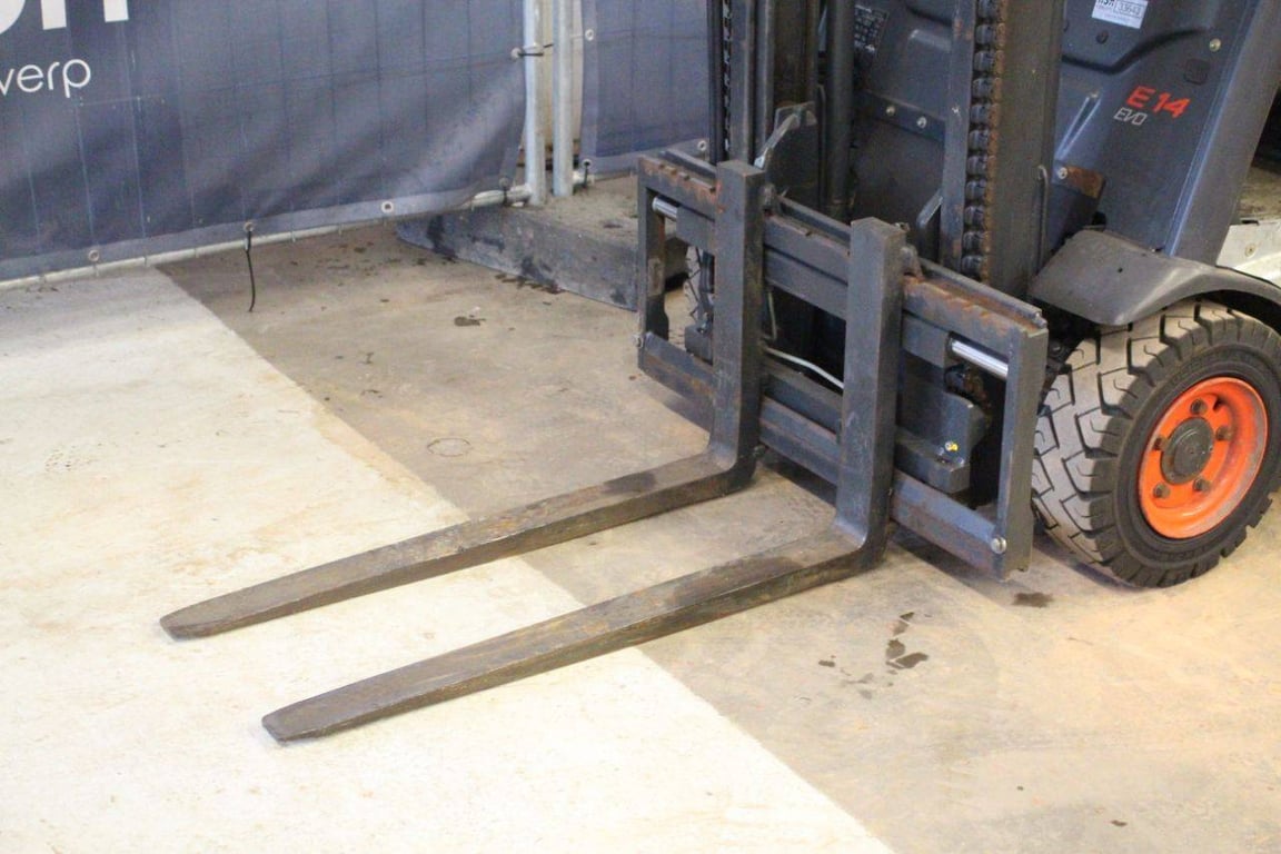 Forklift Linde E14-02 EVO Electric 1400kg 2014 2014 E14-02 EVO 2014 1 Forklift image 9