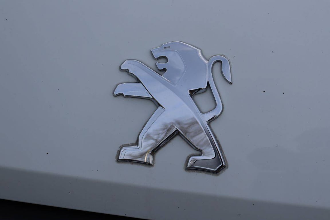 Peugeot Boxer Diesel 2016 Van 2016 Peugeot 2016 1 image 12