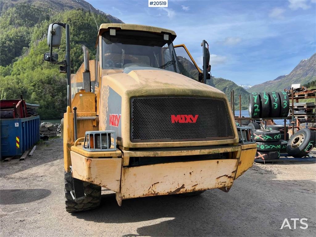 Moxy MT26 w/ white plates. WATCH VIDEO 2006 20519 MT26 w/ white plates. WATCH VIDEO 2006 1 image 11