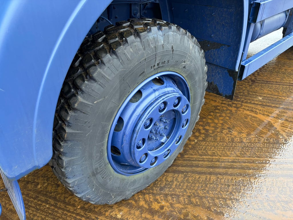 MercedesBenz 1017 4X4 ex army blue 70001337 MercedesBenz 1017 4X4 ex army blue 1 image 10