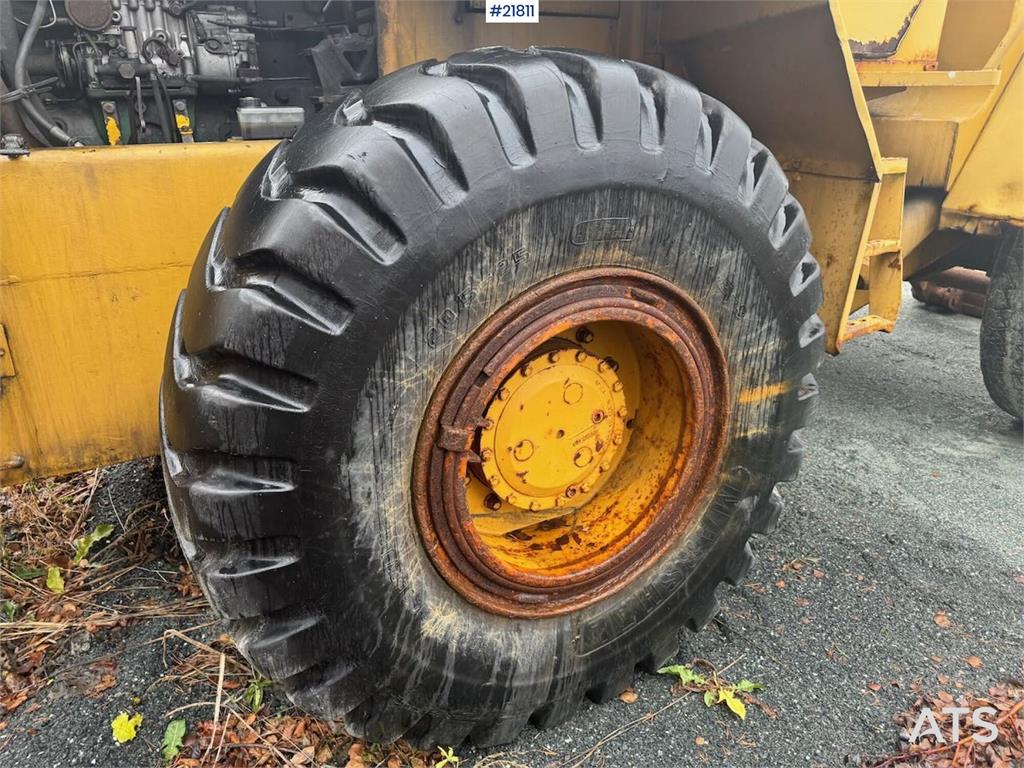Volvo LM1240 wheel loader. WATCH VIDEO 1975 21811 LM1240 wheel loader. WATCH VIDEO 1975 1 Wheel Loaders image 5
