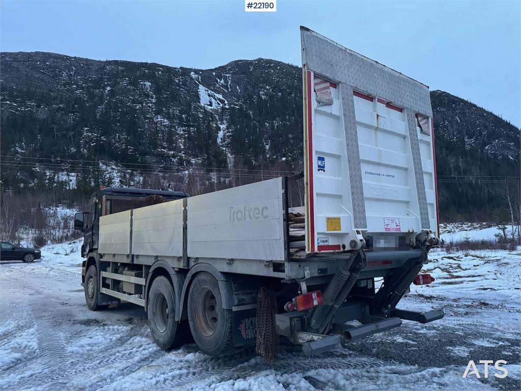 Scania P340 flatbed truck with tail lift – only 155,000 k 2005 22190 P340 flatbed truck with tail lift – only 155,000 k 20...