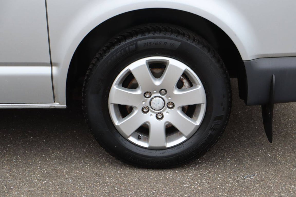 Volkswagen Transporter LPG + Petrol Van 2012 (Margin) 2012 Volkswagen Transporter T5 2012 1 image 14
