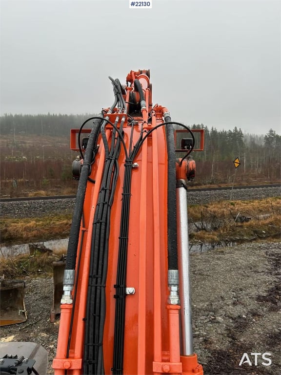 Hitachi ZX190LC-6 crawler excavator with tilt and 2 bucket 2019 22130 ZX190LC-6 crawler excavator with tilt and 2 bucket 2...