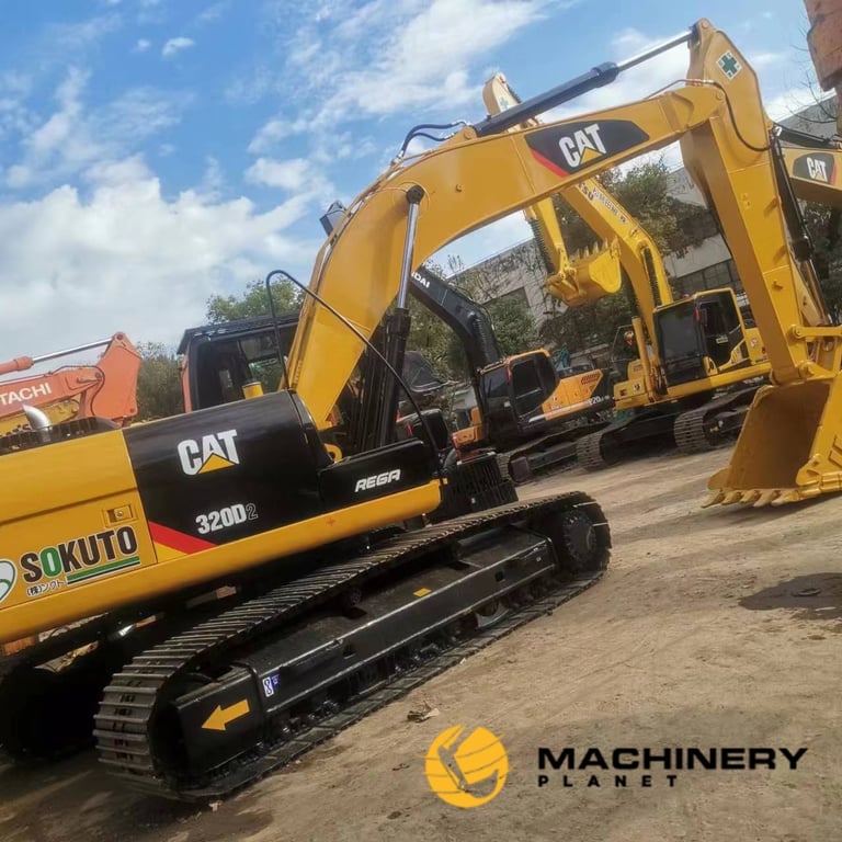 320D2 Caterpillar Used Crawler Excavator 20tons LOW PRICE 320D2 2019 1 Crawler Excavators image 3