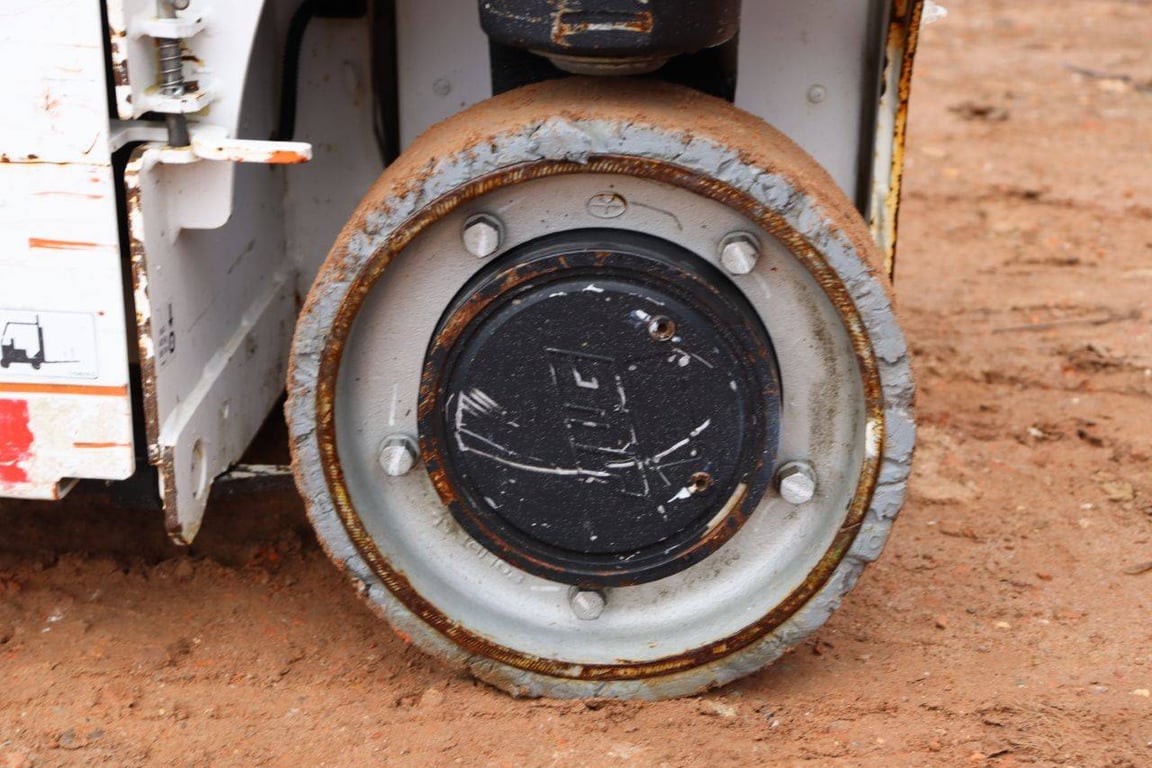 JLG 1230ES Electric Mast Lift 5.66m 2014 2014 1230ES 2014 1 image 14