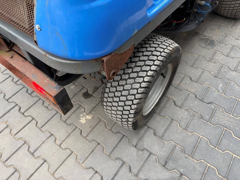 Vandy Diesel Riding Mower 2007 2007 Vandy 2007 1 image 8