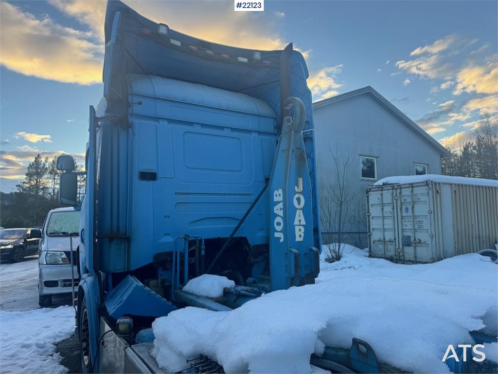 Scania R560 6x2 hook truck 2008 22123 R560 6x2 hook truck 2008 1 image 22