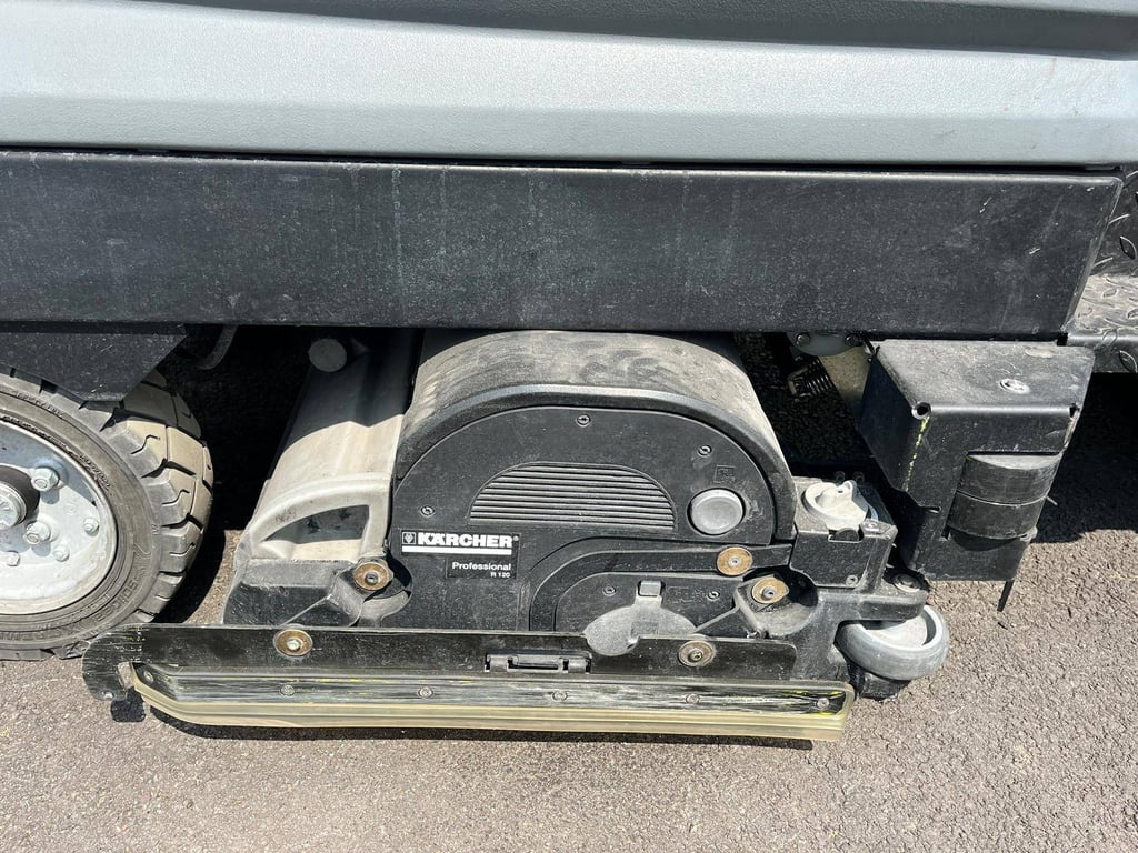 Sweeper Kärcher R120 Electric 2025 2019 R120 2019 1 image 4