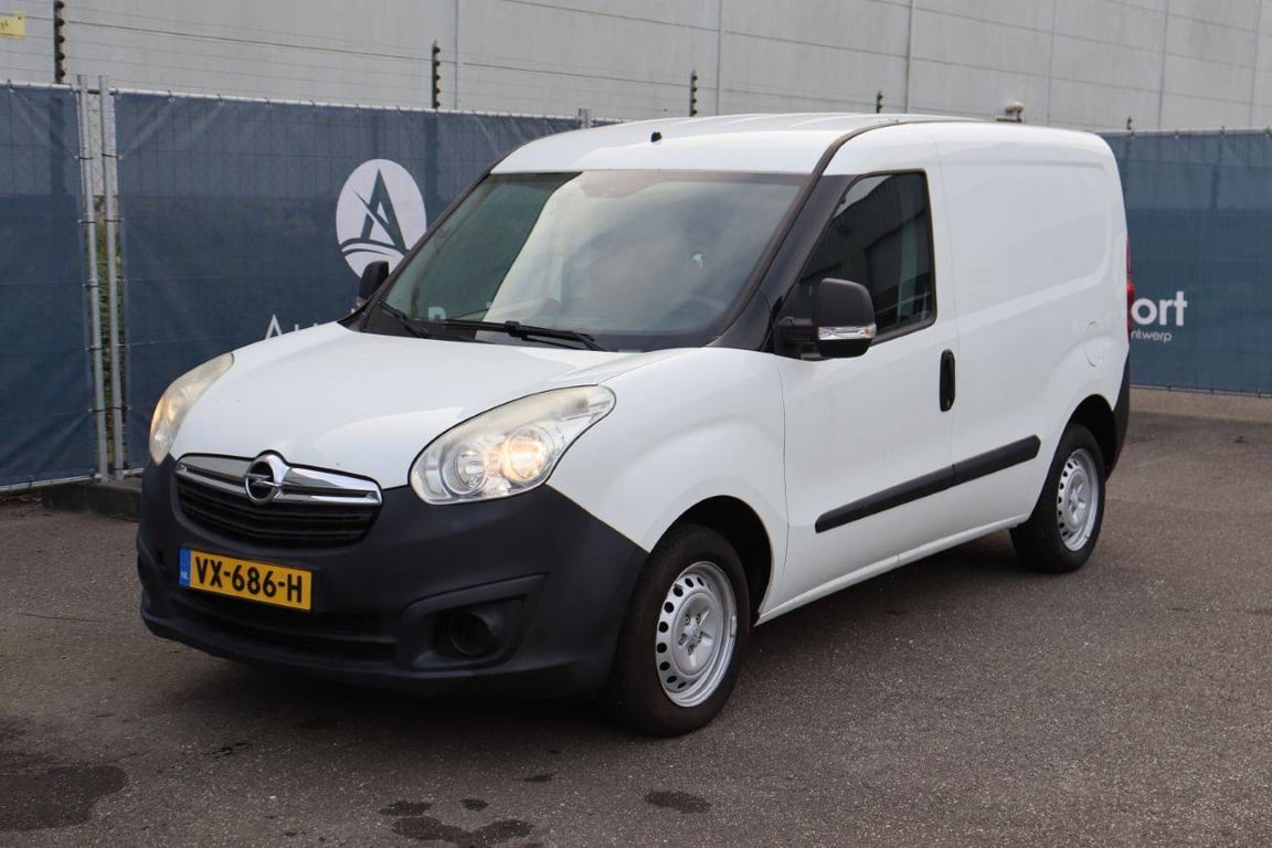 Opel Combo Diesel 2016 Van 2016 Opel Combo 2016 1 image 9
