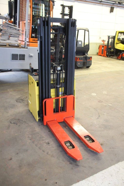 Hyster Electric Stacker 1400kg 4.63m 2017 2017 2017 1 image 6