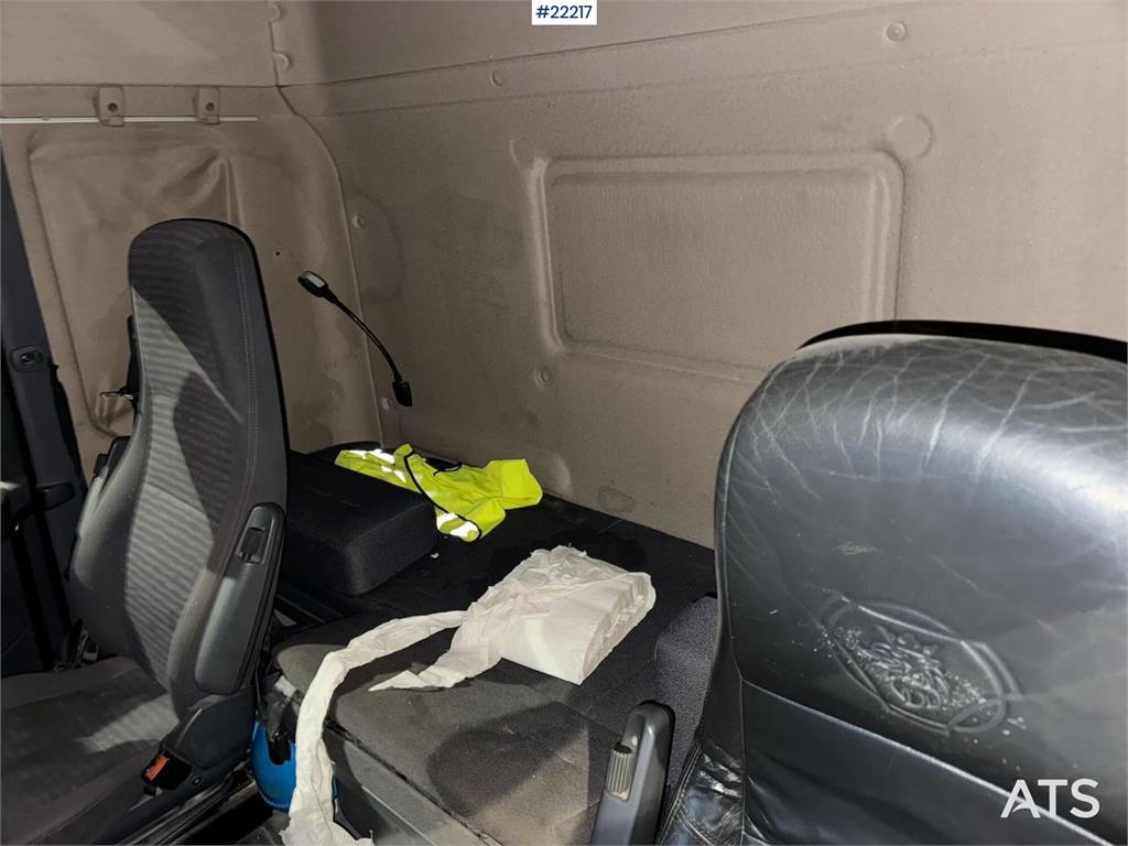 Scania R580 snow-prepared tridem hook loader with Joab ho 2005 22217 R580 snow-prepared tridem hook loader with Joab ho 20...