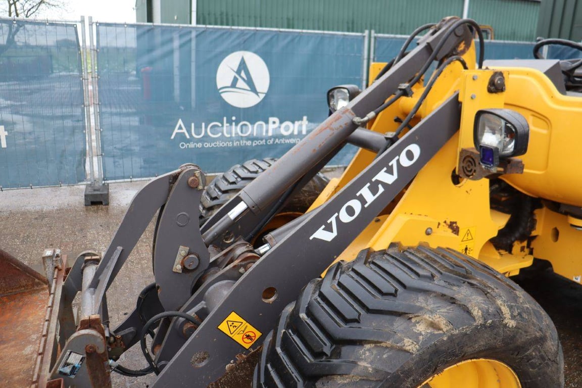 Wheel loader Volvo L25H Diesel 48kW 2019 2019 L25H 2019 1 image 15