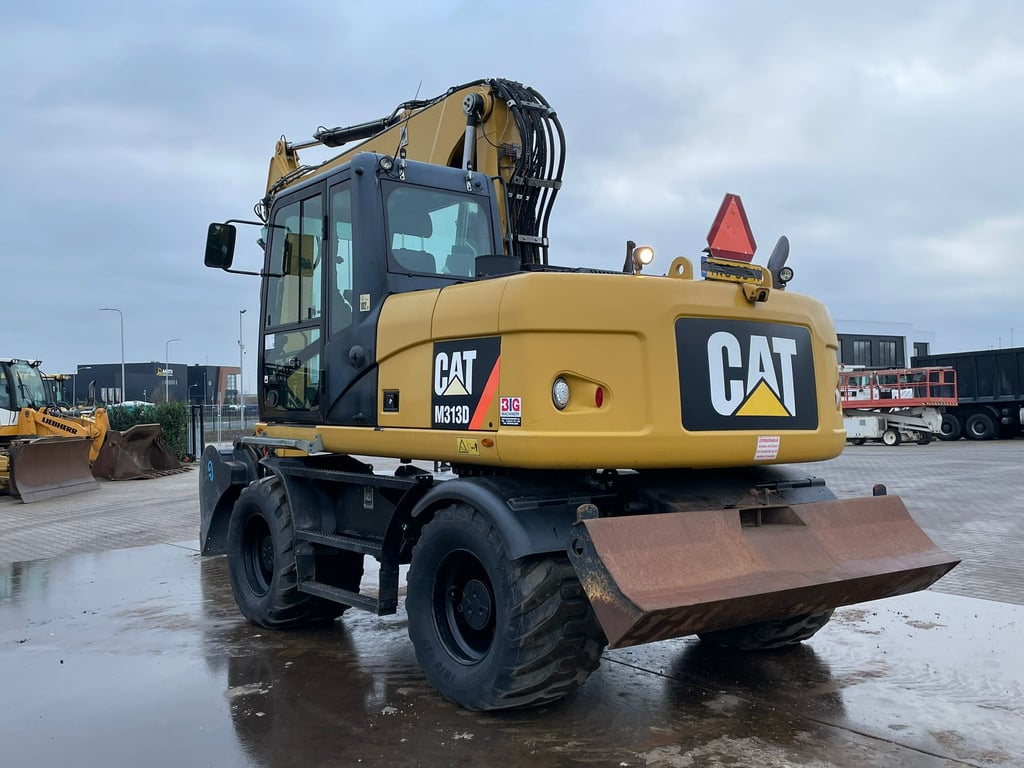 Caterpillar M313D - CE 2016 00032218 M313D - CE 2016 1 image 3