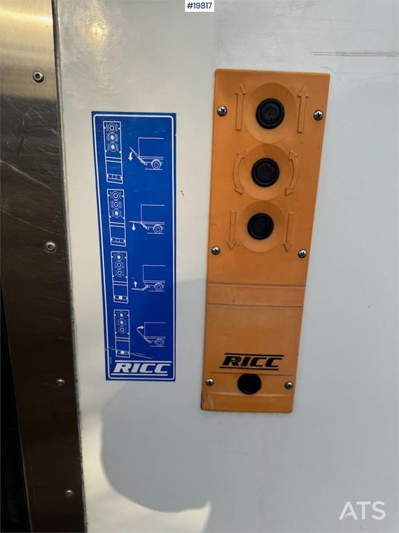 Mercedes-Benz Sprinter box van w/ lifting limb WATCH VIDEO 2016 19817 Sprinter box van w/ lifting limb WATCH VIDEO 2016 1 ...