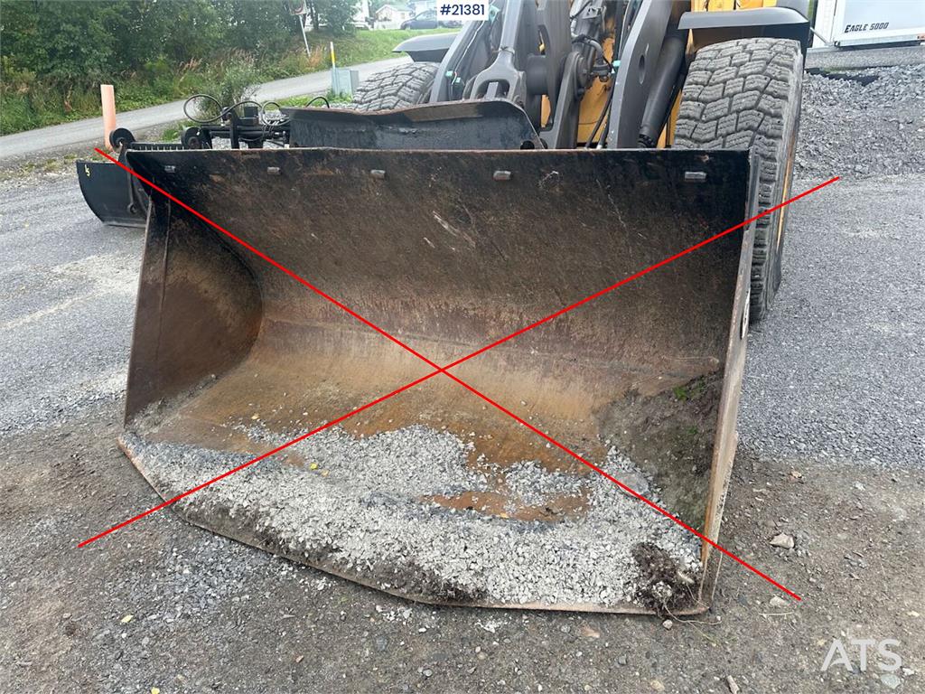 Volvo L90E wheel loader. WATCH VIDEO. 2006 21381 L90E wheel loader. WATCH VIDEO. 2006 1 Wheel Loaders image 10