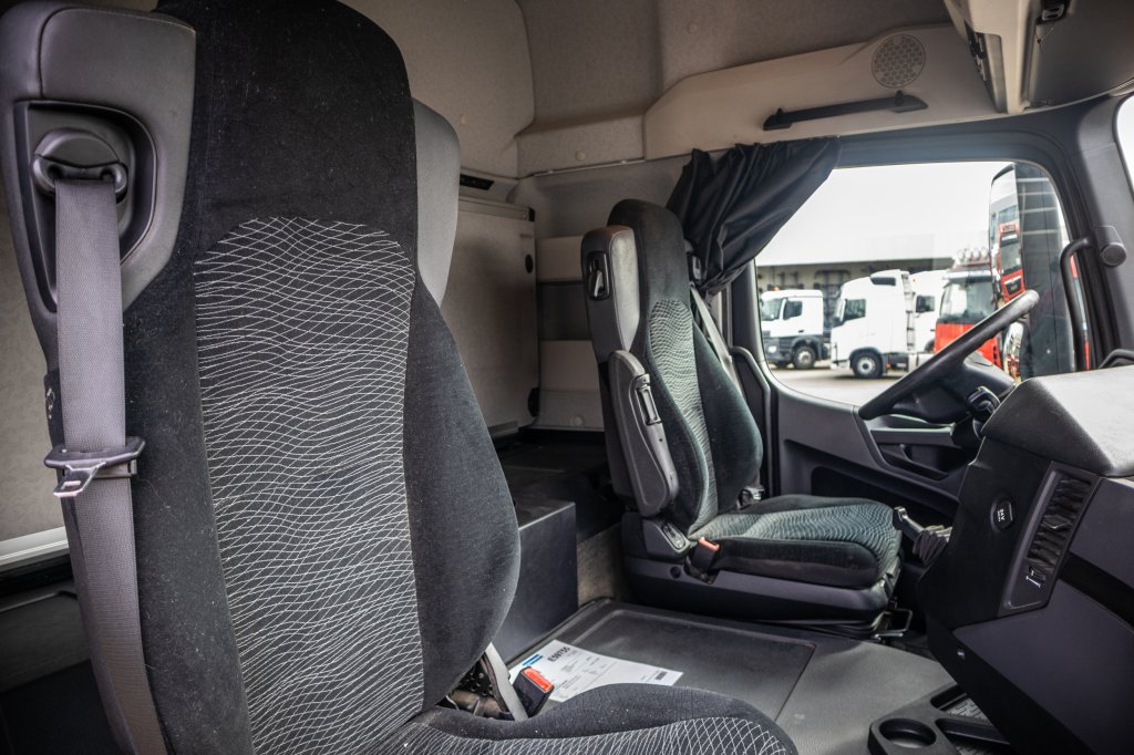 MERCEDES AROCS(NO ACTROS) 1843 LS+HYDR 2015 E59755 AROCS(NO ACTROS) 1843 LS+HYDR 2015 1 image 9