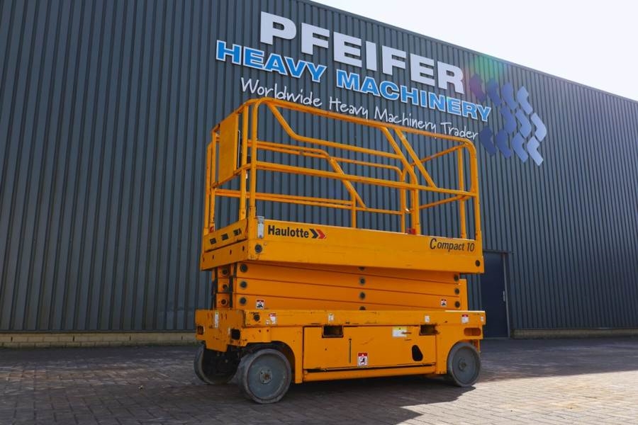 Haulotte Compact 10 Electric, 10m Working Height, 450kg Cap 2011 HAULOTTE - Compact 10 - 62352 Compact 10 Electric, 10m Wo...