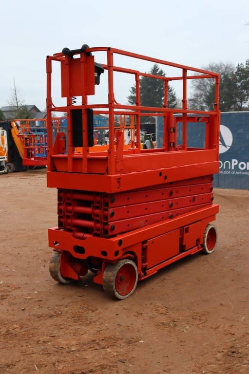 Scissor Lift Genie Electric 2004 2004 2004 1 Scissor Lifts image 6
