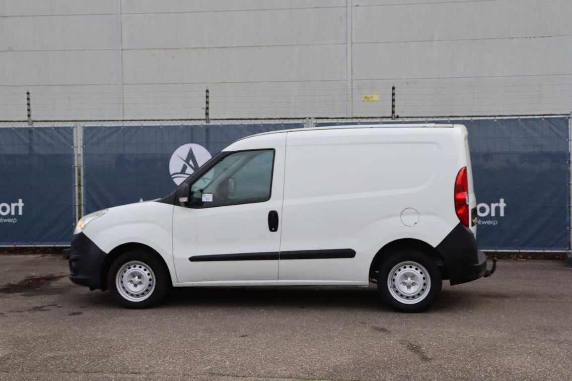 Opel Combo Diesel 2016 Van 2016 Opel Combo 2016 1 image 3