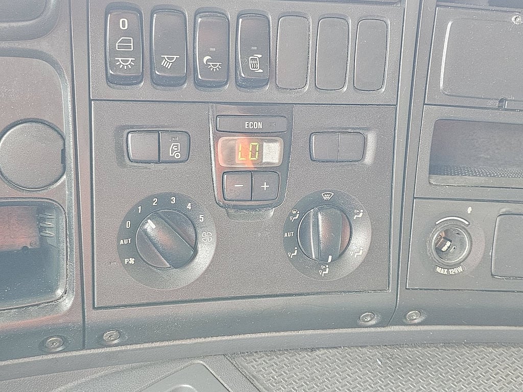 Heavy machinery product image - Image 12 of 15