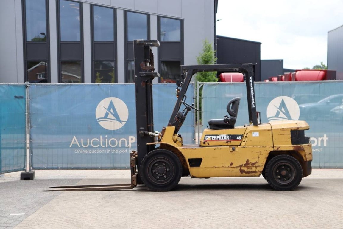 Forklift Caterpillar DP45 Diesel 4500kg 3.3m 1995 1995 DP45 1995 1 Forklift image 2