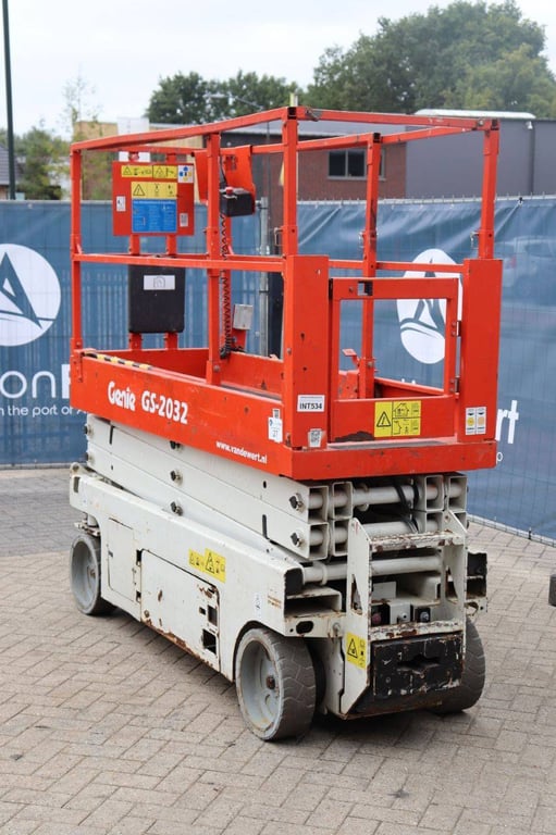 Scissor lift Genie GS-2032 Electric 8m 2013 2013 GS-2032 2013 1 Scissor Lifts image 4